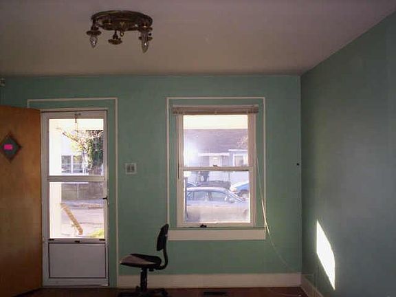 4th image of 3921 N Caroline Ave