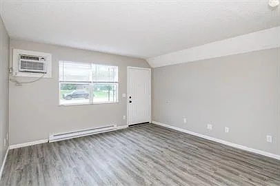 300-304 Sal Blvd #304A — Photo 6