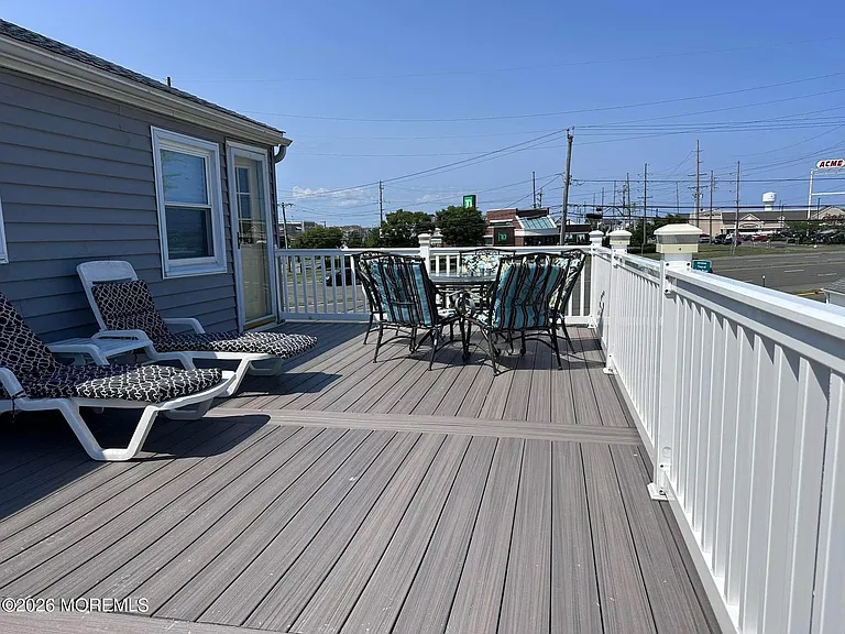 1510R Bay Blvd #2 — Photo 23