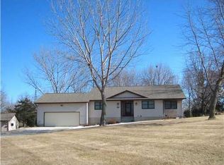 780 W Main St, Robins, IA 52328