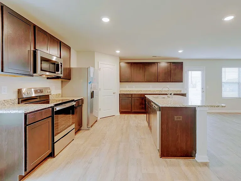128 Echline St — Photo 10