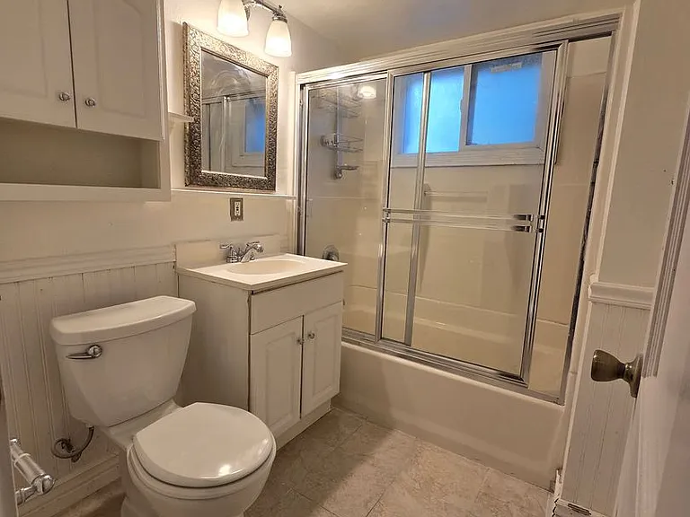 2419 Ash St — Photo 14
