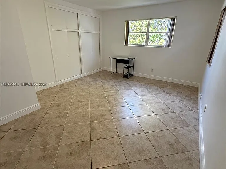 7720 Byron Ave #4 — Photo 27