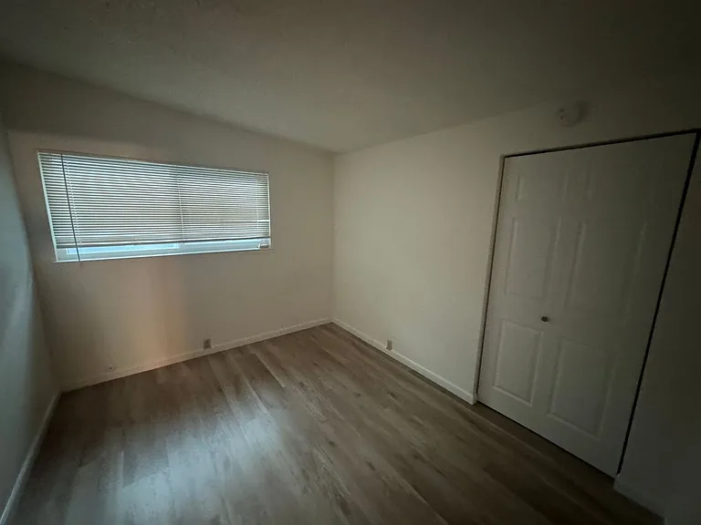 1422 Drake Dr. — Photo 6