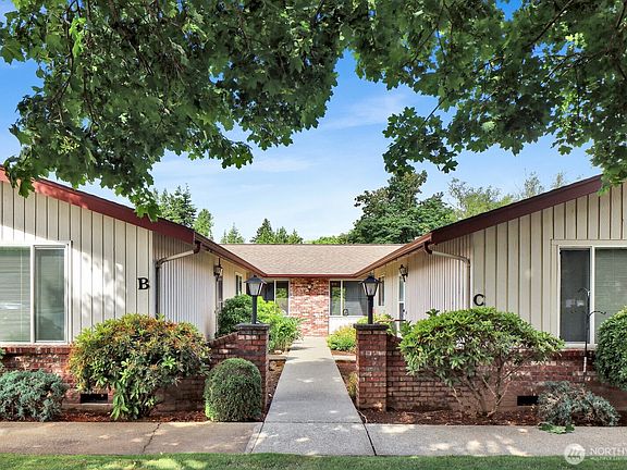 2nd image of 508 Forest Circle #4C