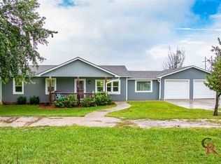 5320 Jamie Cir, Wamego, KS 66547