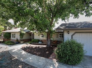 24400 Pueblo Ct, Tehachapi, CA 93561