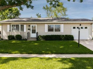 1080 W 10th Ave, Marion, IA 52302