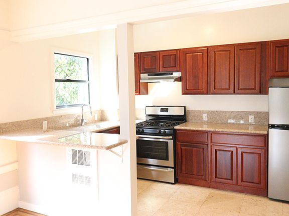 2nd image of 2710 Market St #10
