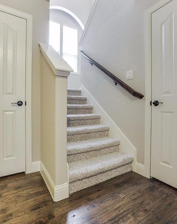 1st image of 1504 Cockatiel Dr