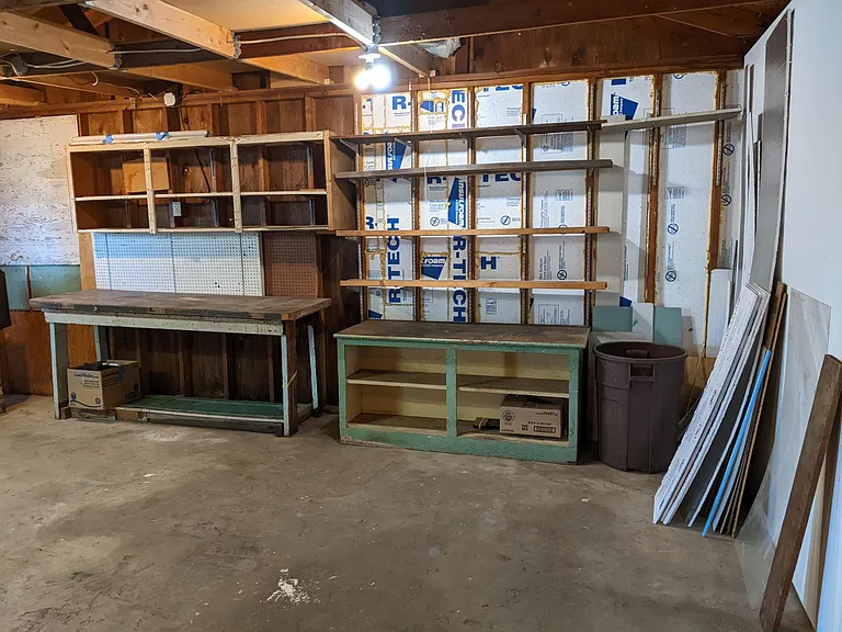 2404 W Kiernan Ave — Photo 32