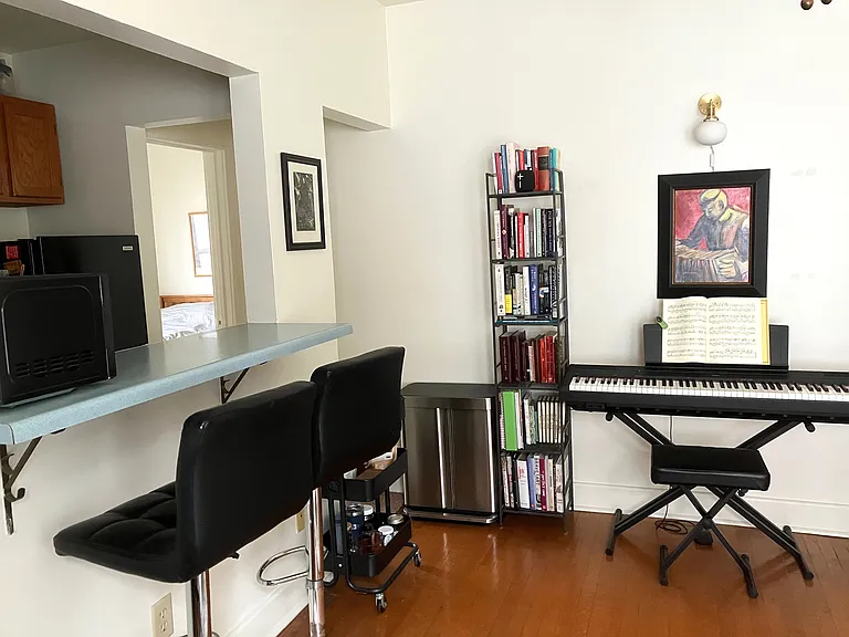 1714 E Irving Pl #4 — Photo 2