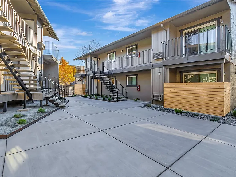 Lapa Drive 5191 — Photo 1
