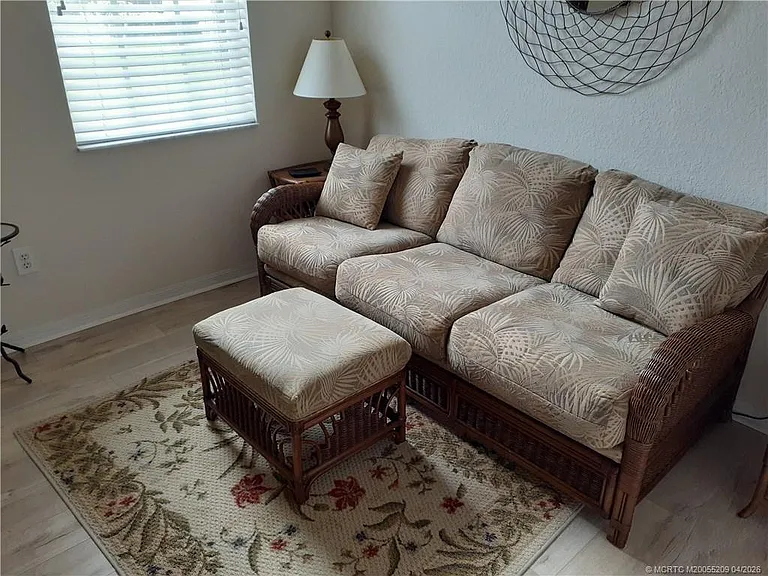 1571 SE Hampshire Way #104 — Photo 7