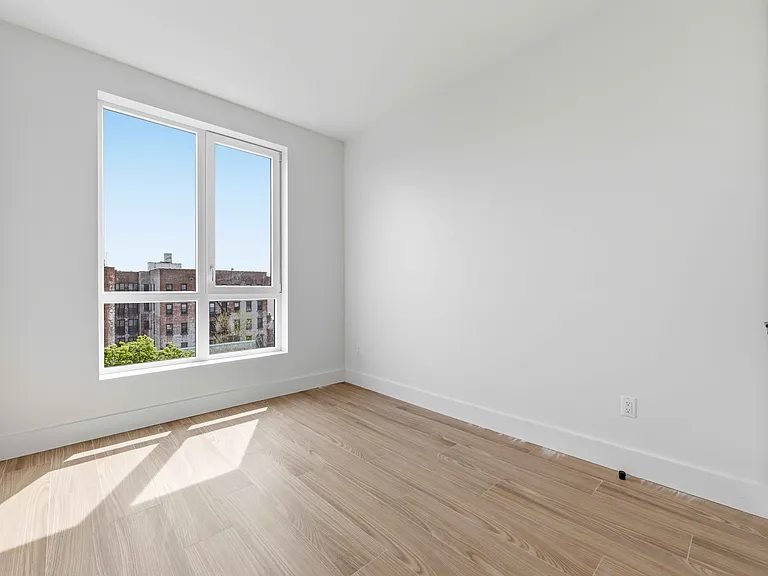 948 New York Ave #2C — Photo 4