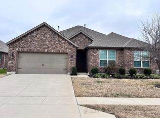 2812 Grizzly Rd, Aubrey, TX 76227