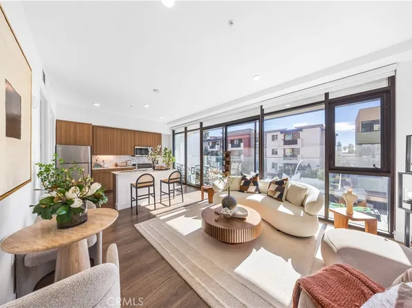 709 E Walnut St #315, Pasadena, CA 91101