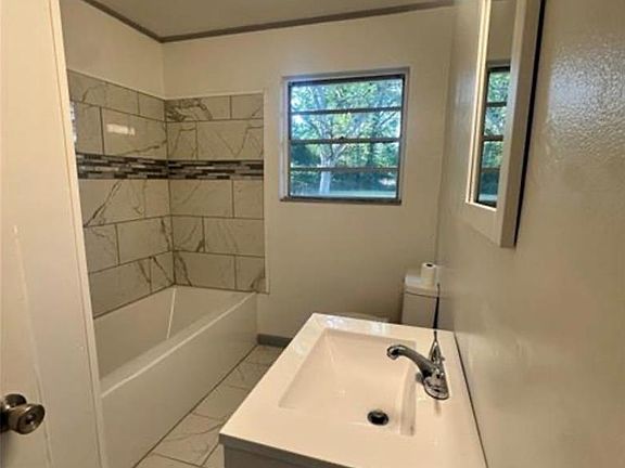 5th image of 5507 Lanny St