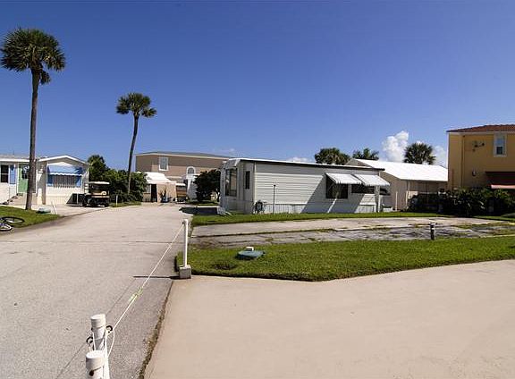 3rd image of 1303 Nettles Blvd