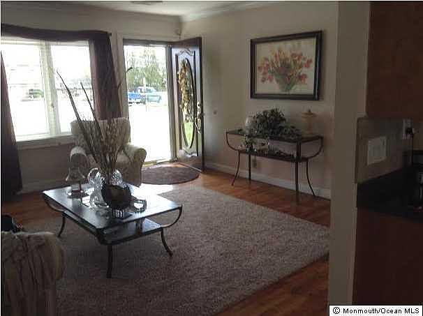 1st image of 808 Bermuda Dr