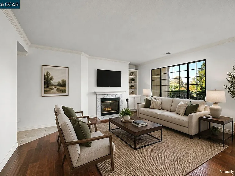 5022 Lakeview Dr #101 — Photo 2