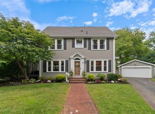 23 Nottingham Cir, Rochester, NY 14610