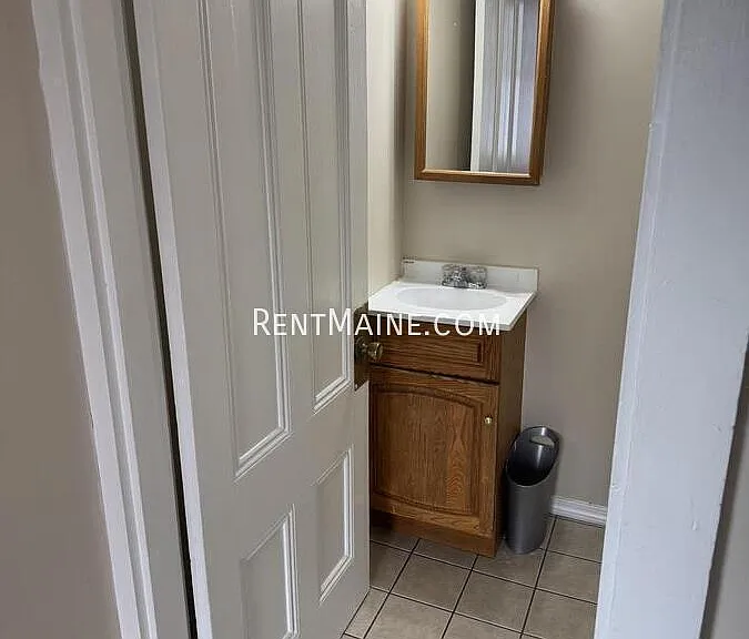 38 Oak St #2 — Photo 9