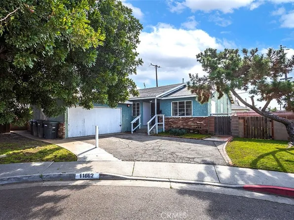 11662 Arkansas St, Artesia, CA 90701