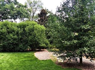 15 Enfield Rd, Saint Louis, MO 63132