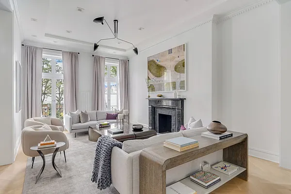 Sold by Compass | media 19