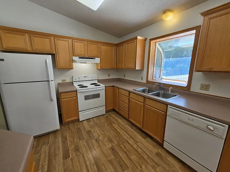 E11975 E Robin Rd — Photo 23