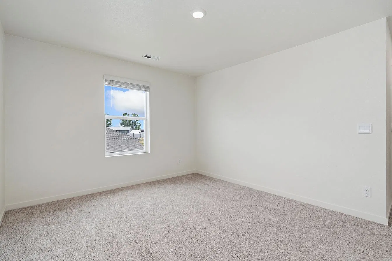 3 bed, 2222 sqft, $3,000 — Photo 4