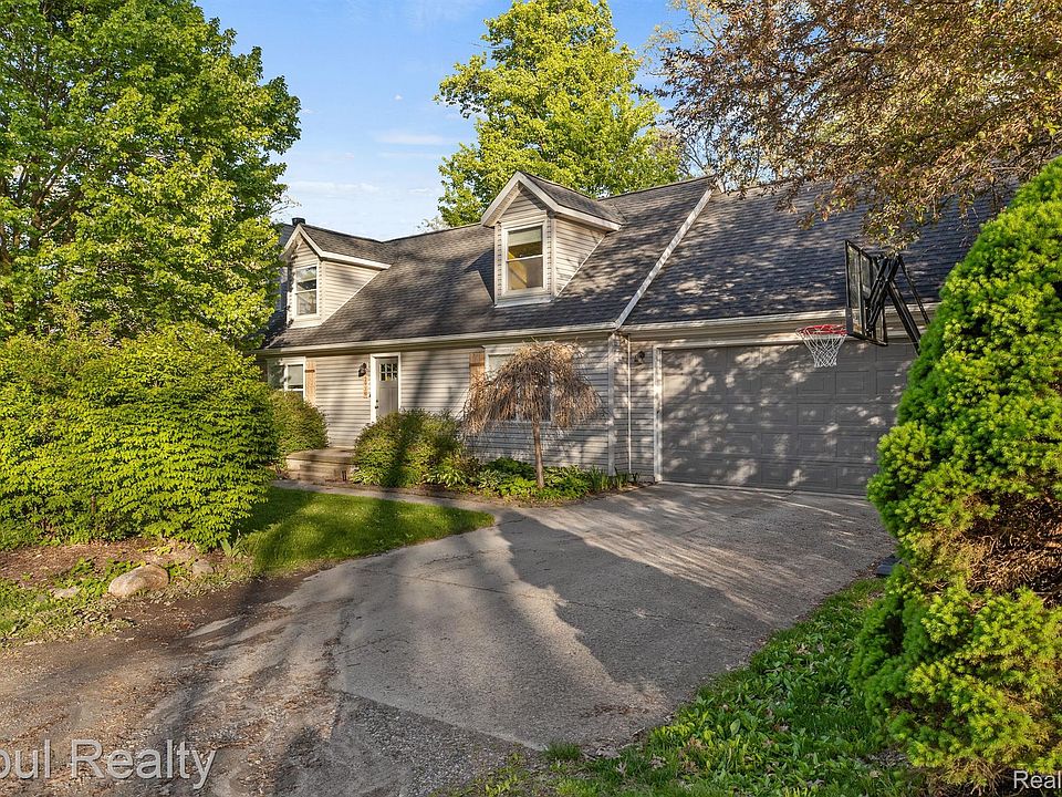 1st image of 2919 Hampikian Dr