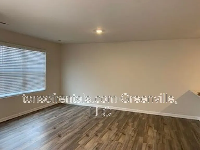 413 Mopar Ln — Photo 3