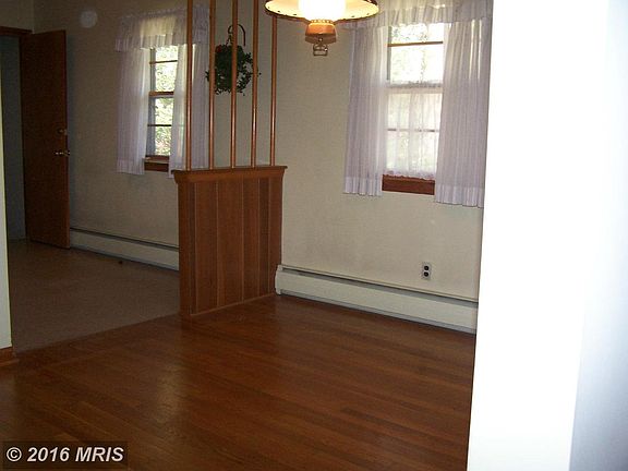 5th image of 406 Phelps Ave