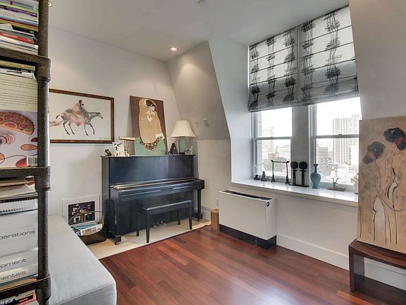 5th image of 166 Montague St APT 9A