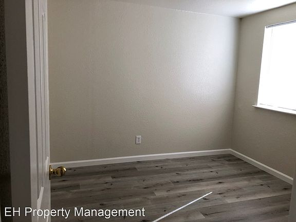 5th image of 5872 Belleview Ave