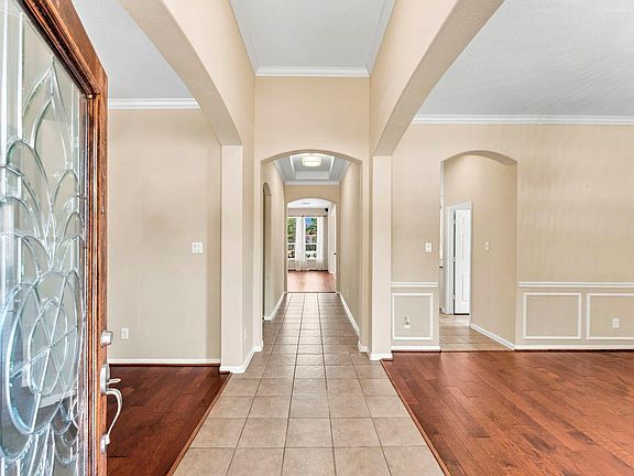 3rd image of 27730 Geneva Hills Ln