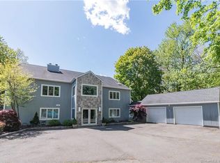 34 Taagan Point Rd, Danbury, CT 06811