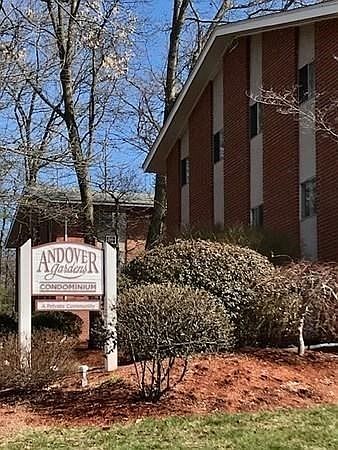 1st image of 14 Longwood Dr APT 8