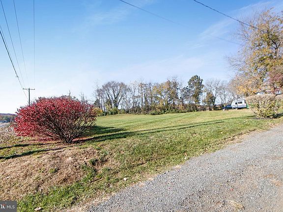 4th image of 4624 Lee Hwy