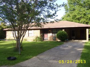 301 Walnut St, Summit, MS 39666