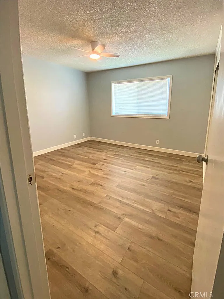 2 bed, 830 sqft, $2,100 — Photo 4