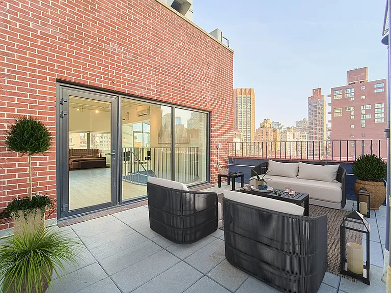 237 Madison Ave #PH — Photo 4