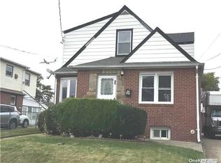 30 Ormonde Blvd, Valley Stream, NY 11580