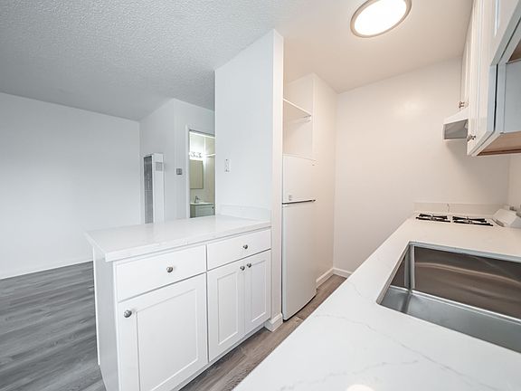 5th image of 1927 5th Ave APT 5