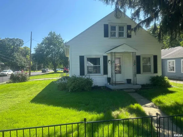 918 N Cortland Ave, West Peoria, IL 61604