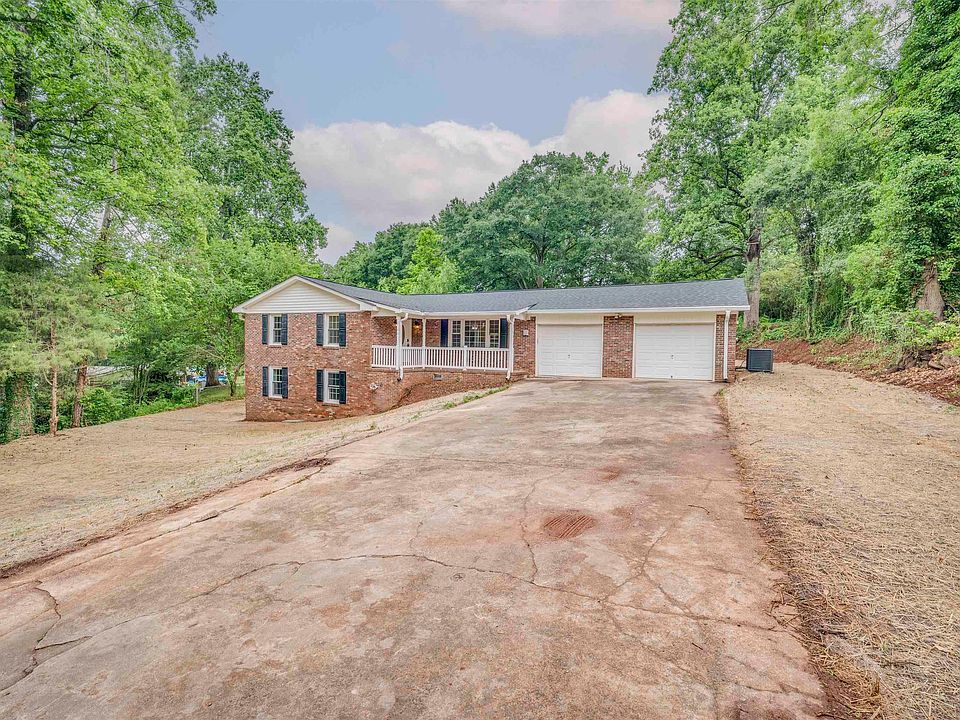 1st image of 210 Knollview Dr