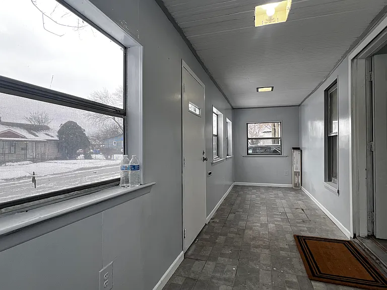 8309 Maxwell Ave — Photo 6