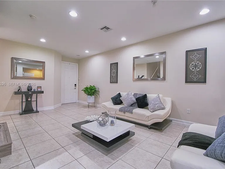 129 Riverwalk Cir E #129 — Photo 21